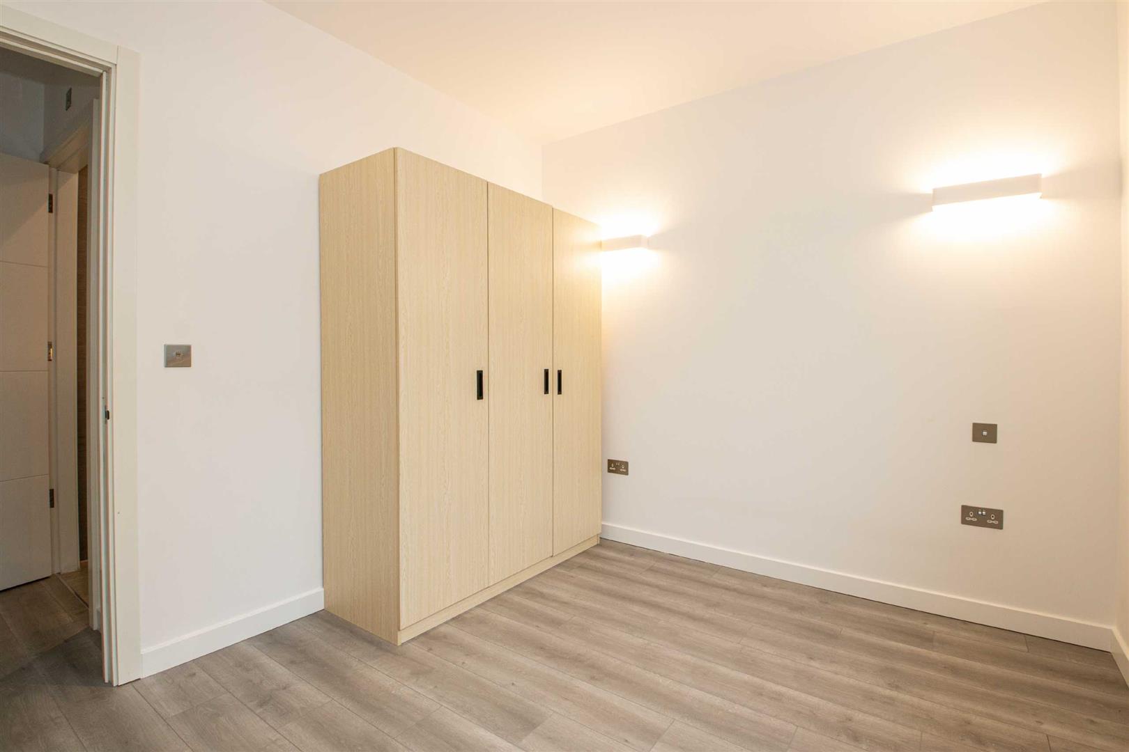 2 Foxhunter Drive, Linford Wood, Milton Keynes
